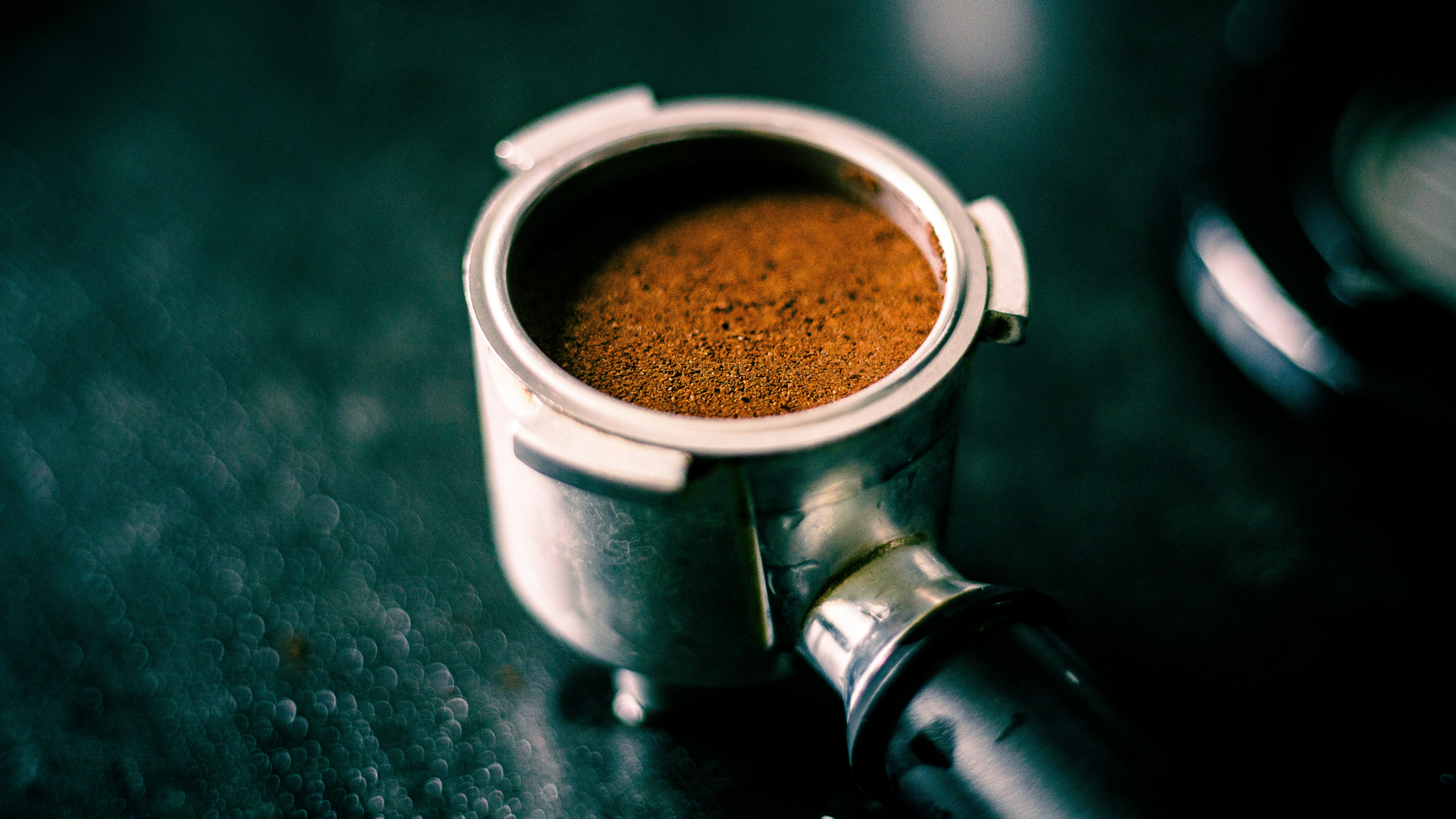 A Beginner's Guide to Using a De'Longhi Espresso Machine